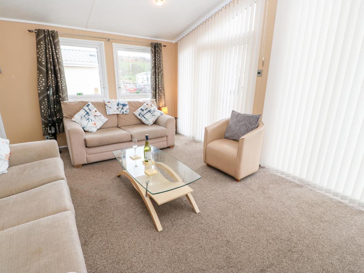 Holiday home Rosie's