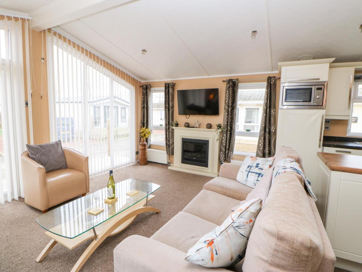 Holiday home Rosie's *